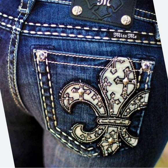 Miss Me Denim - Miss Me Signature Rhinestone Fleur-de-lis Embroidery Skinny Jeans